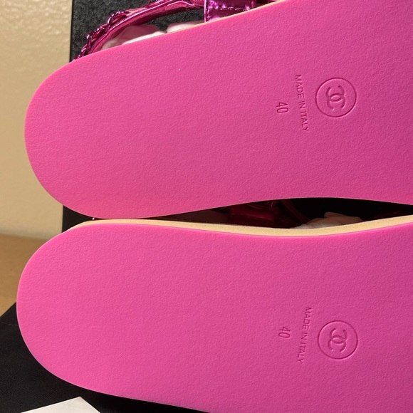 Chanel CC Logo G33800 Fuchsia Sandals size 40 - Picture 11 of 13